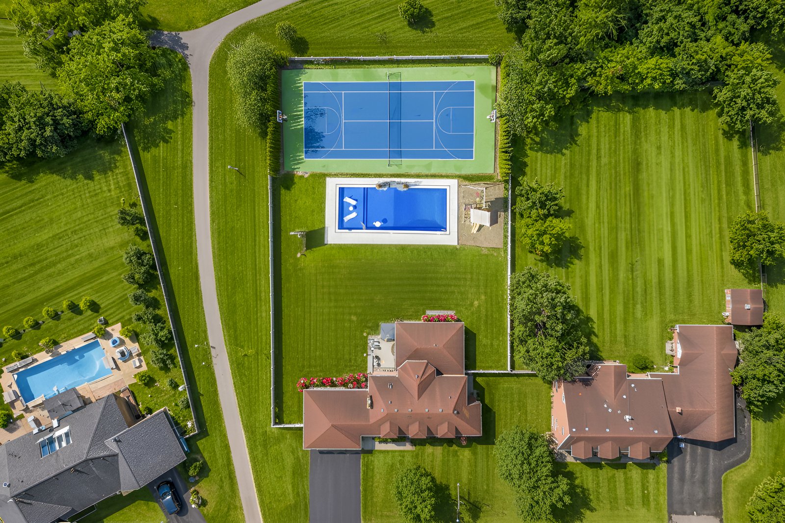 72 Goodfellow Cres-2